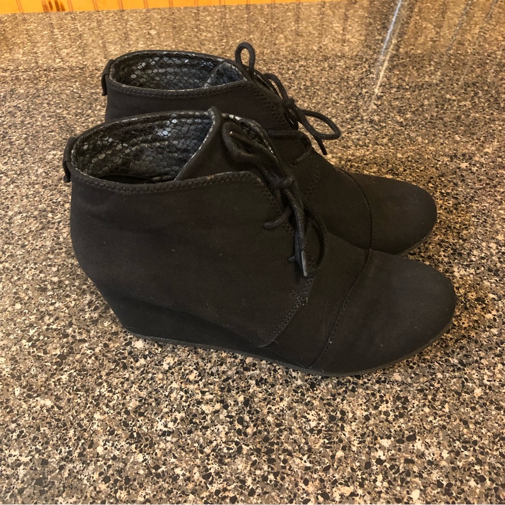 Call It Spring Wedge Booties Euc - image 3